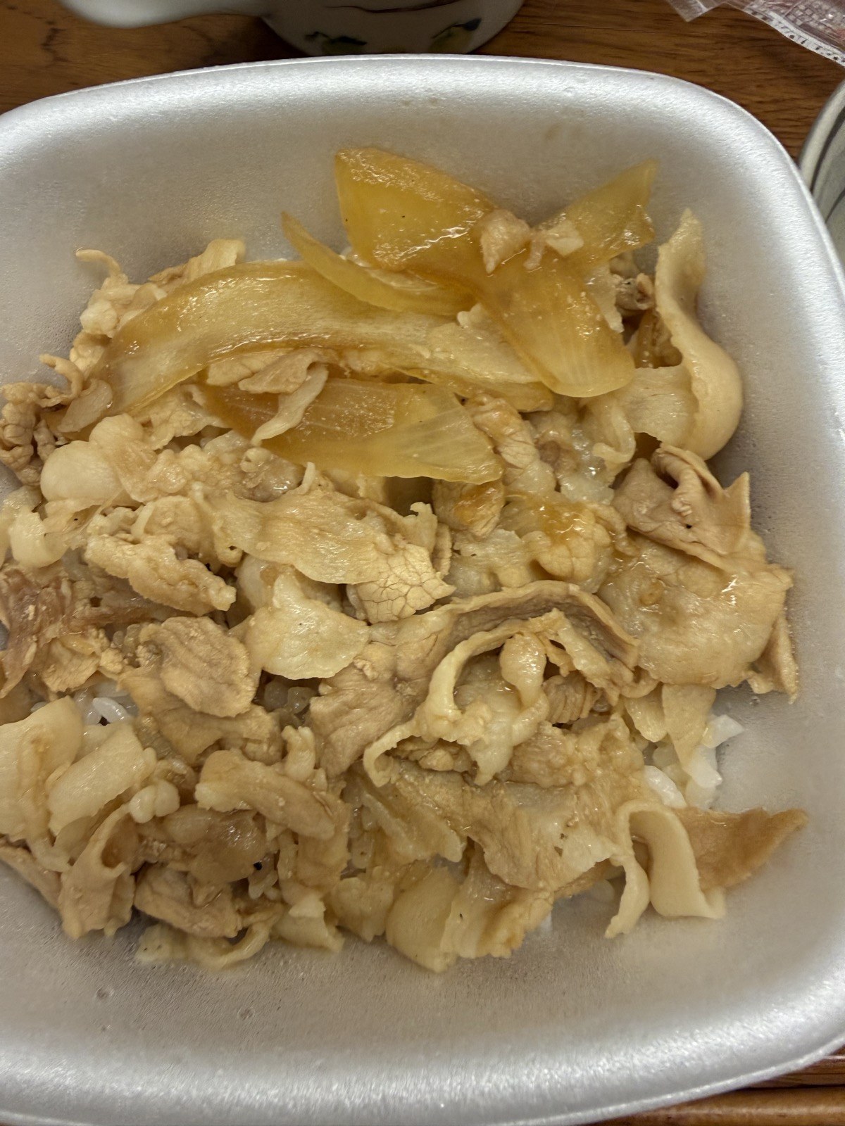 プレオープン訪問の帰り道に食べた牛丼